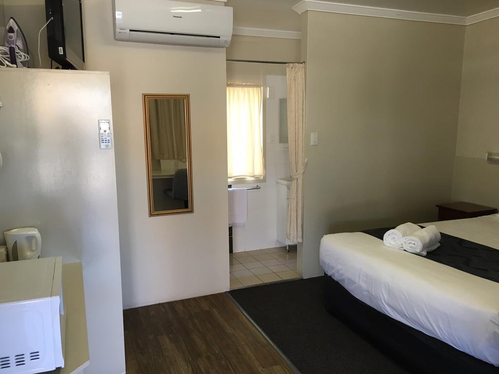Plantation Park Motor Inn Ayr Pokoj fotografie